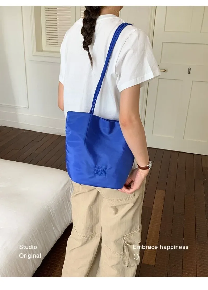 sac fourre-tout mini en nylon uni décontracté pour femme, sac à bandoulière léger pour usage quotidien, travail, voyage et sorties décontractées