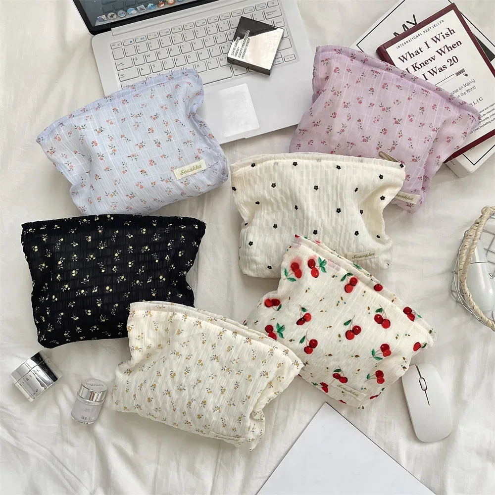 trousse de maquillage florale, sac de toilette léger et transparent à motif de cerises, sac de voyage portable pour soins de la peau, idéal pour les femmes et les jeunes filles.