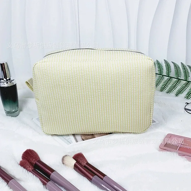 trousse de maquillage avec nom personnalisé, trousse de toilette brodée personnalisée pour cadeau de mariage, sac de rangement pour cadeaux de demoiselle d'honneur, sac à cosmétiques tendance 2025