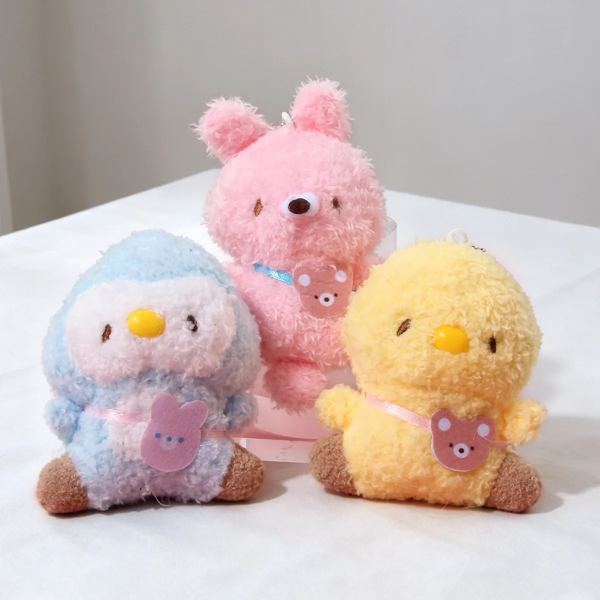 porte-clés en peluche mignon et moelleux, pendentif de dessin animé lapin rose et poussin jaune avec étiquette ours, animal en peluche doux pour sac à dos
