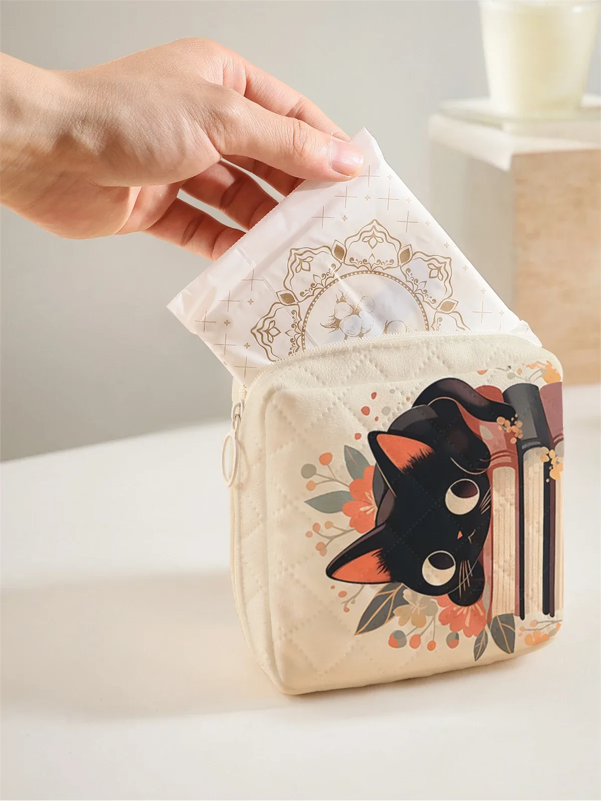 1 Sac de rangement portable pour serviettes hygiéniques, fabriqué en matériau à motif tortue marine et en maille diamantée, sac léger pour mouchoirs de femme