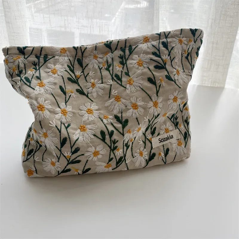 trousse à cosmétiques imprimée de fleurs pour femmes, trousse à crayons, trousse de voyage pour la présidence, trousse de maquillage florale mignonne, rouge à lèvres, pinceaux de maquillage, sac de rangement en poudres