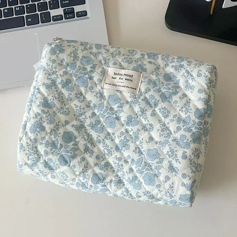 pochette de maquillage tendance en forme de cœur pour femmes, petite et grande, trousse de toilette, sac à cosmétiques, étui avec fermeture éclair