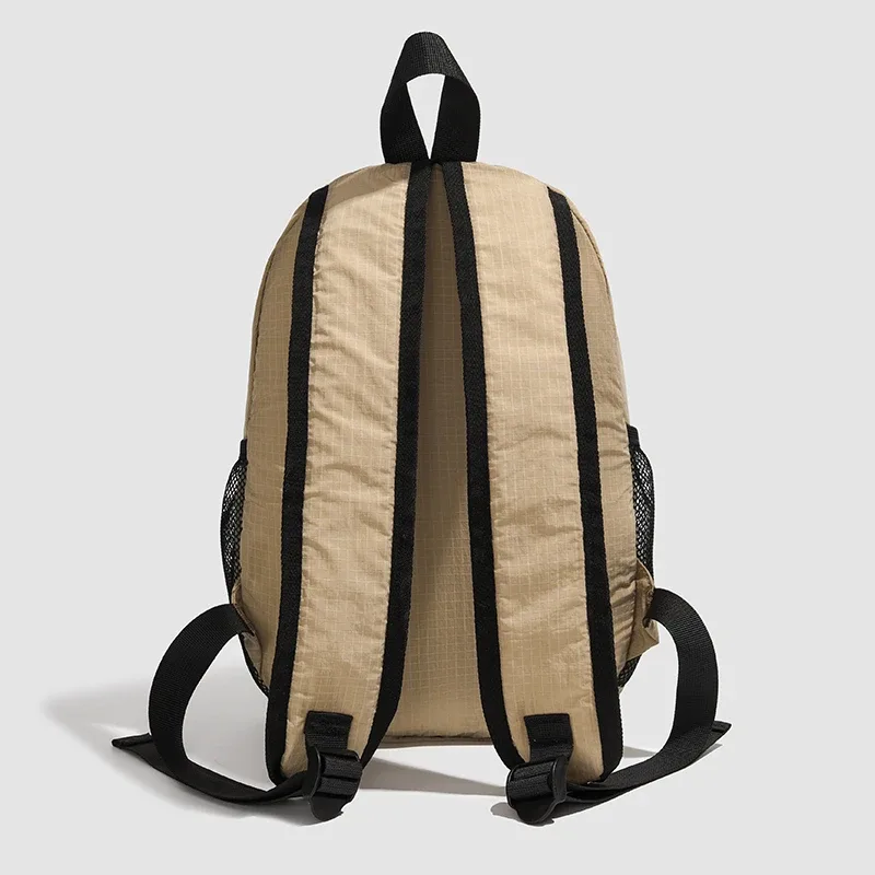 sac dos toile beige bandes noires poche intérieure fendue ceintures jacquard randonnée sport décontracté