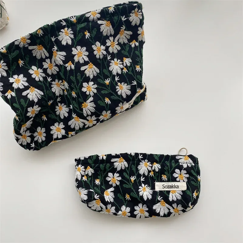 trousse à cosmétiques imprimée de fleurs pour femmes, trousse à crayons, trousse de voyage pour la présidence, trousse de maquillage florale mignonne, rouge à lèvres, pinceaux de maquillage, sac de rangement en poudres