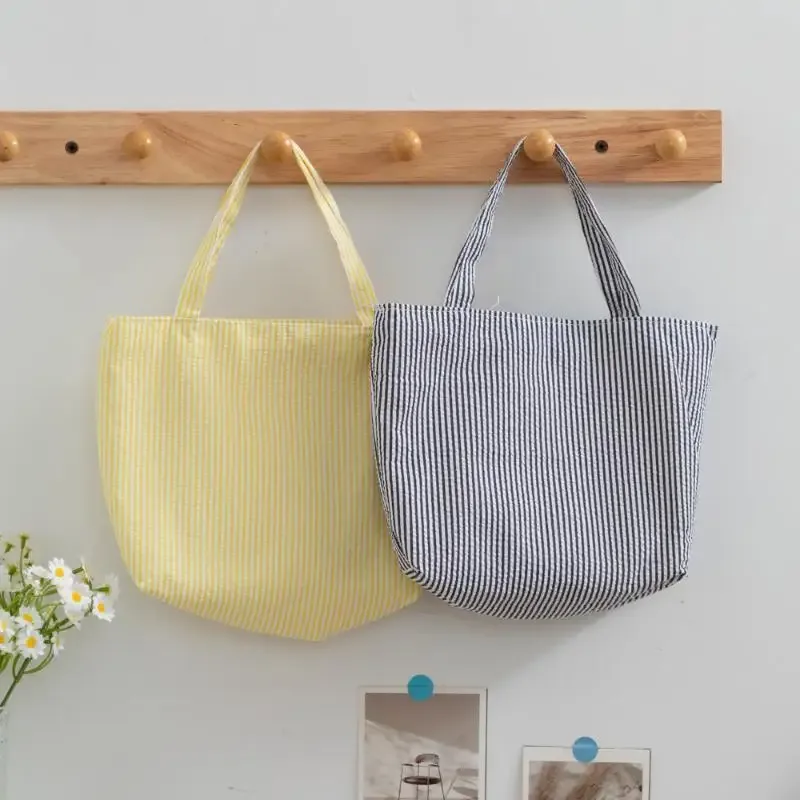 sac fourre-tout à motif rayé, sac à bandoulière matelassé assorti à tout, sac de shopping de grande capacité, 1 pièce