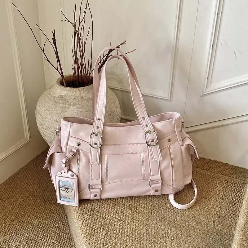 sac bandoulière vintage grande capacité pour femme 2026 – polyvalent, à porter à l'épaule ou sous le bras, idéal pour les trajets quotidiens et les voyages