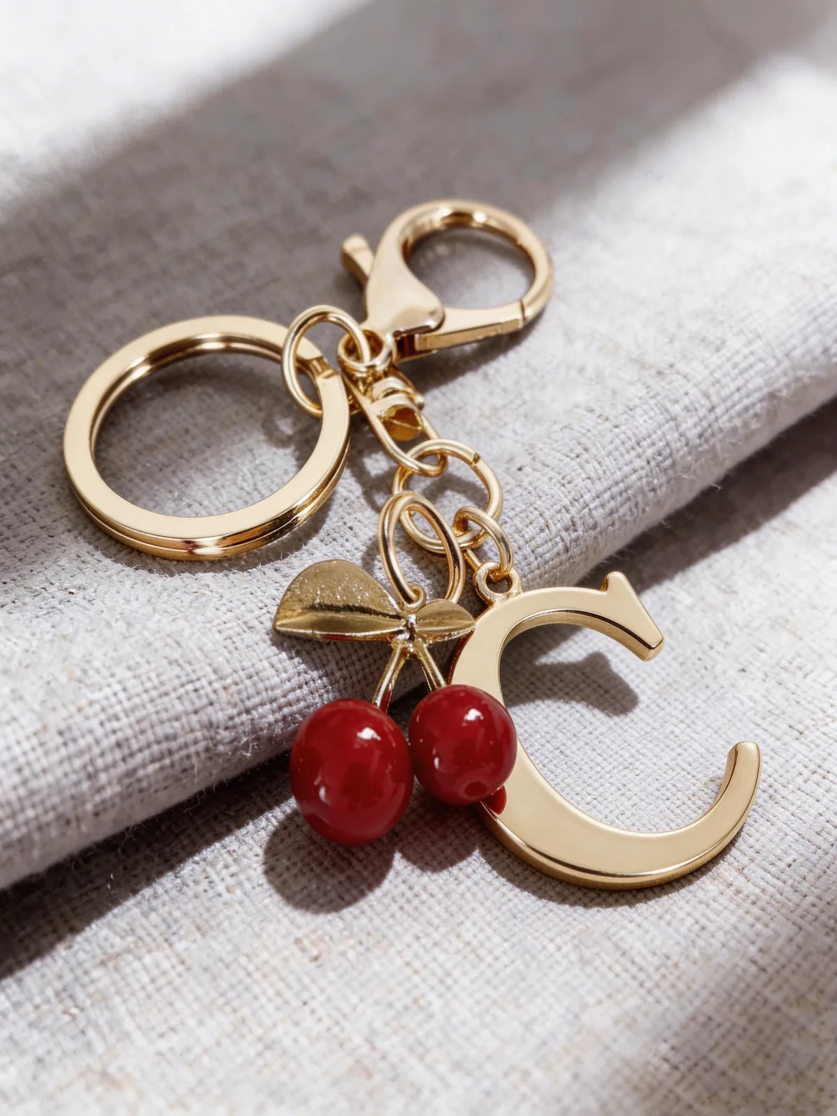 porte-clés élégant en or de qualité supérieure, pendentif 3d alphabet a-z, accessoire cœur rouge, anneau de porte-clés argenté tendance, pour sac/ordinateur portable