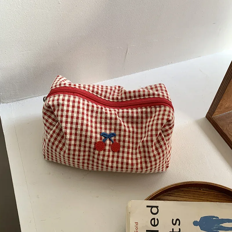 pochette de maquillage en coton à carreaux avec broderie cerise, sac de rangement cosmétique portable pour voyage, organiseur de toilette multifonctionnel