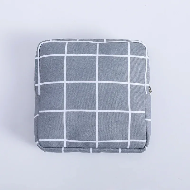 trousse toilette toile imprimés animaux couleur noir blanc bleu rose gris usage voyage cosmétiques maquillage