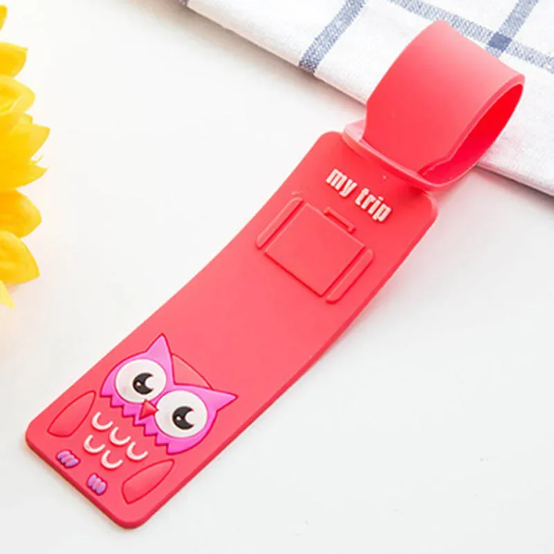 étiquette bagage plastique souple animaux colorés jaune bleu vert rouge turquoise fenêtre nom numéro téléphone adresse voyage enfant adulte