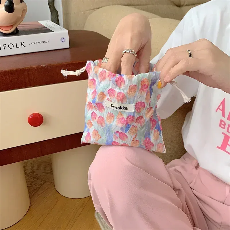 sacs à main de maquillage mignons pour femmes, sac de rangement pour cosmétiques de voyage, porte-monnaie pour rouge à lèvres et grill floral, portefeuille kawaii, petite pochette en poudre