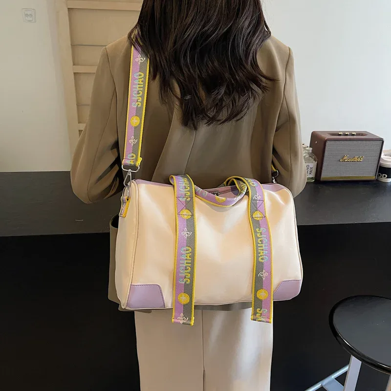 sac voyage nylon blanc violet gris bandoulière poignée supérieure motifs lettres s u voyage business capacité 20 35l
