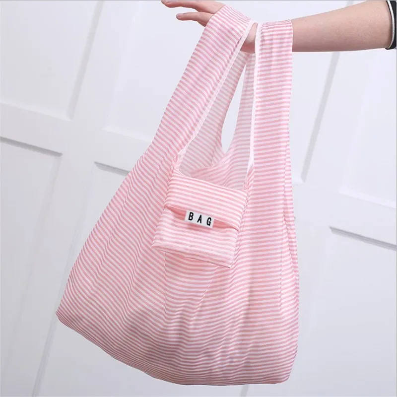 sac de courses pliable vert imprimé à la mode, pochette pliante, sacs à main pratiques, sacs de rangement de grande capacité, 1 pièce