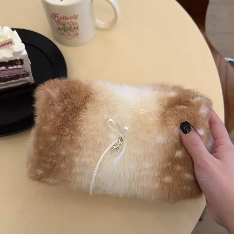sacs à cosmétiques en peluche douce pour femmes, imprimé cerf, organisateur de maquillage, soins de la peau, cadeau parfait, sacs de lavage pour voyage, sacs de rangement pour cosmétiques