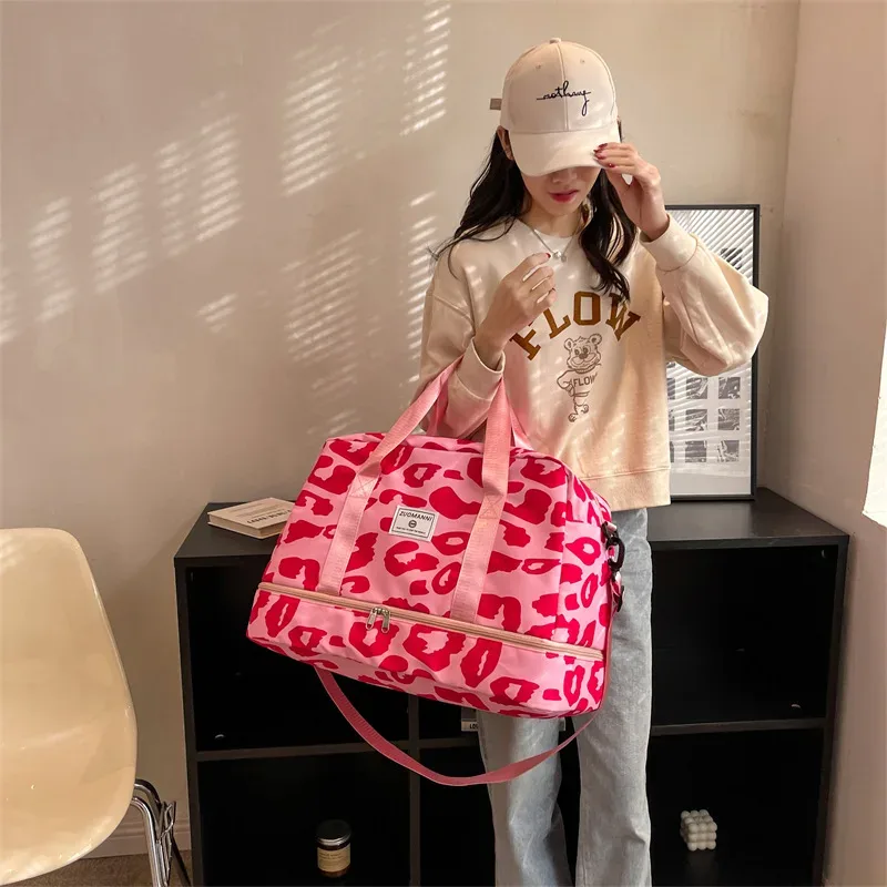 sac de voyage imperméable et tendance pour le sport, sac de rangement portable en nylon pour vêtements de sport pour femmes, pochette de gym multifonctionnelle avec séparation sec/humide.