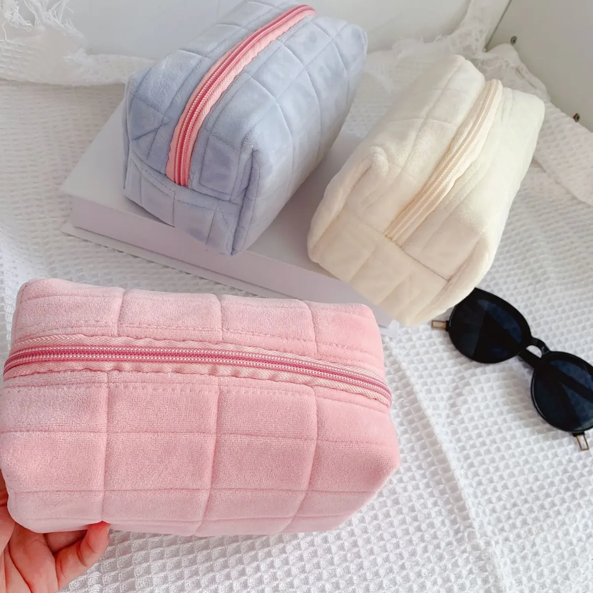 pointrousse de maquillage en fourrure pour femme, fermeture éclair, grand sac cosmétique solide pour documents, trousse de toilette de voyage, poudres à laver, stylo en peluche
