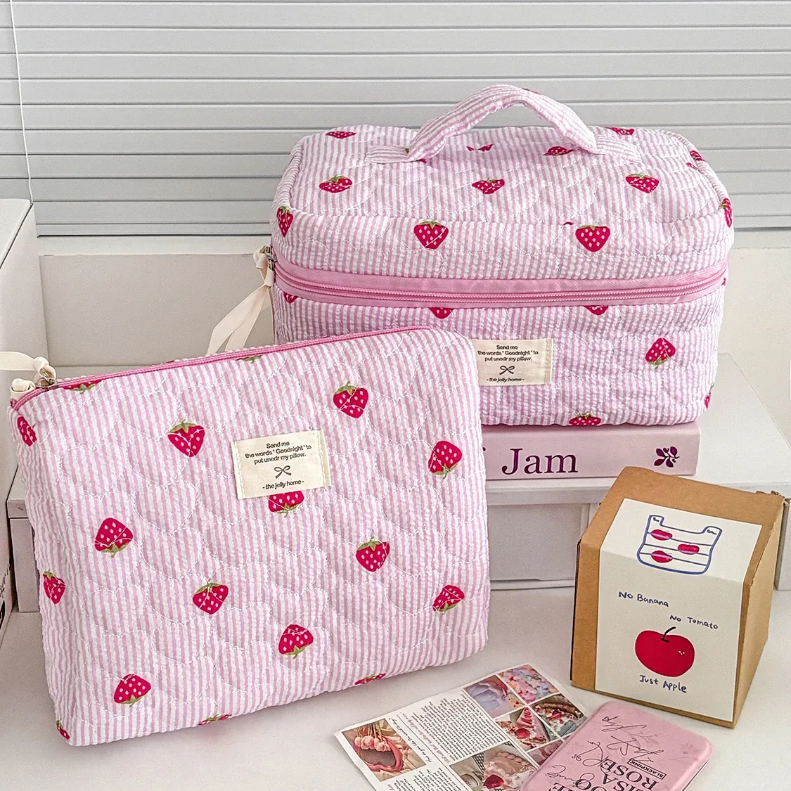 sac à cosmétiques matelassé rose fraise pour femmes, 1 pièce, organisateur de voyage portable, pochette de rangement de maquillage de toilette, sac à main pour dames, sac à fermeture éclair