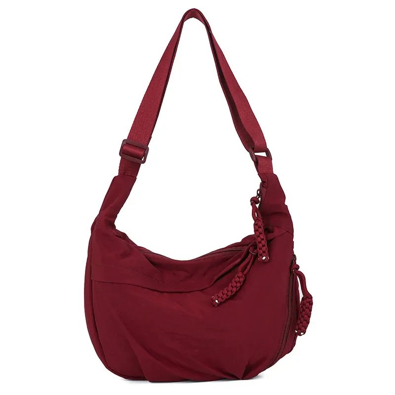 sac hobo imprimé léopard unique, sac à bandoulière sportif pour les déplacements, tout rond, sac à cosmétiques polyvalent et élégant pour femmes