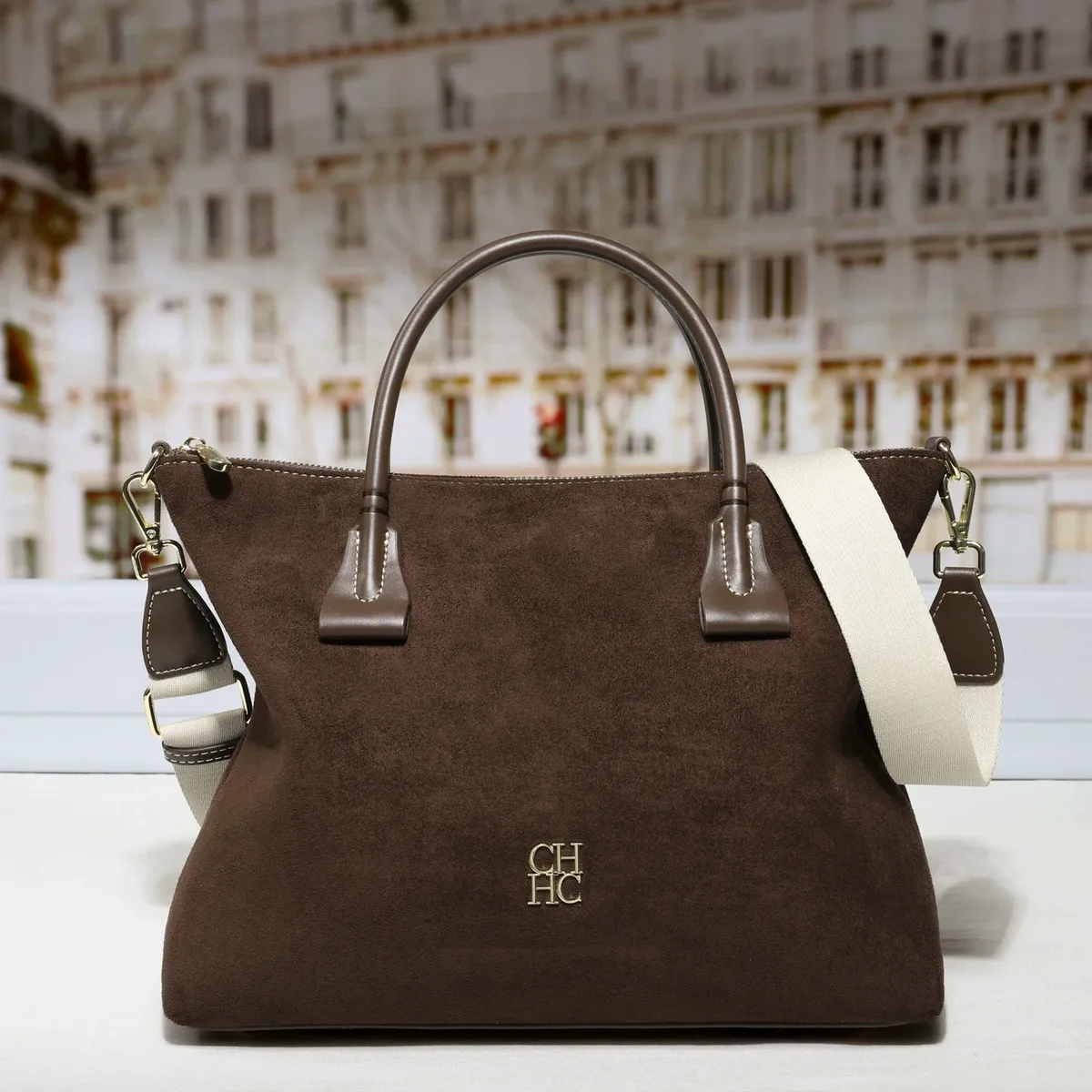 Sac à main en daim léger de luxe pour femmes, nouvelle collection été, couleur unie tendance, grande capacité, sac bandoulière, style rétro, sac à main haut de gamme