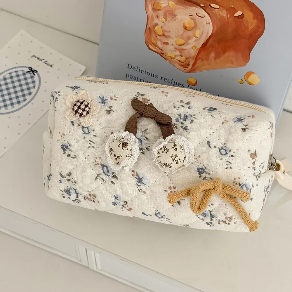 trousse de maquillage matelassée vintage à motifs floraux airfriend pour femme, grande capacité, portable, avec nœud, en coton, organisateur cosmétique pour voyage, vente en gros