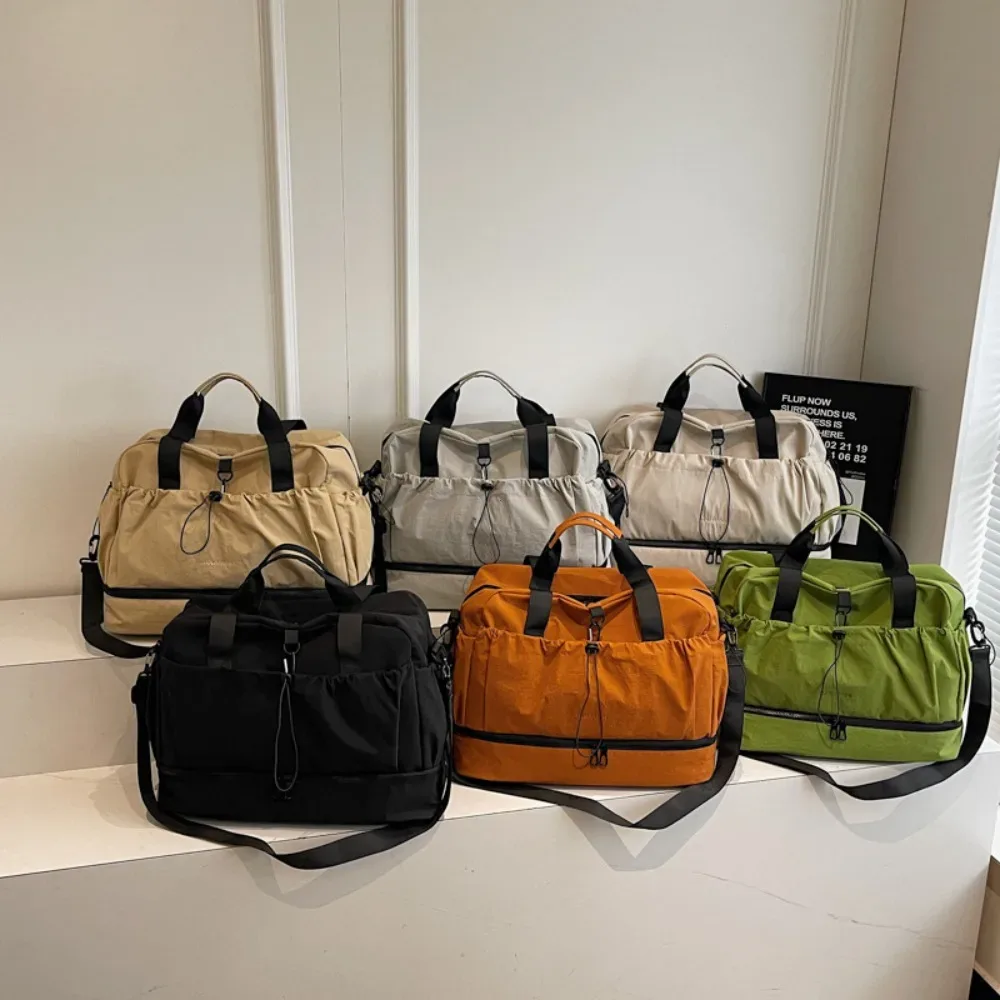 grand sac de voyage - spacieux, léger et durable. avec sangle réglable et poches. parfaite pour les voyages et les trajets quotidiens sac à main pour femme