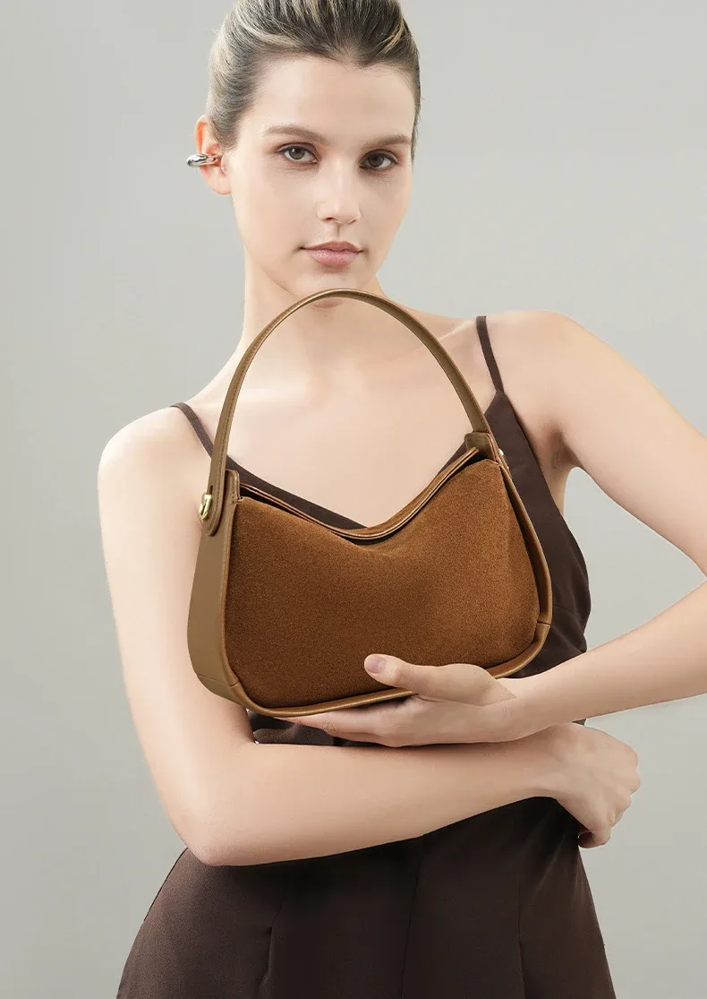 sac à bandoulière en cuir suédé pour femmes, sac à bandoulière au design unique, sac à main pour le travail et les déplacements, boîte de beauté urbaine, fourre-tout, nouvelle collection 2025