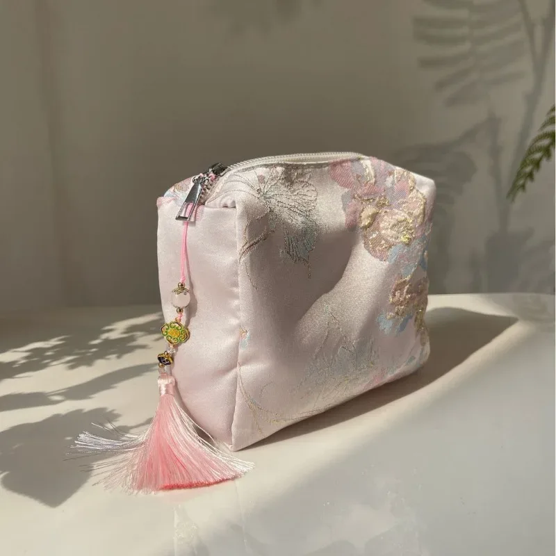 nouvelle trousse de maquillage brodée de style chinois, pochette cosmétique vintage portable, élégante pochette à main pour femmes et filles