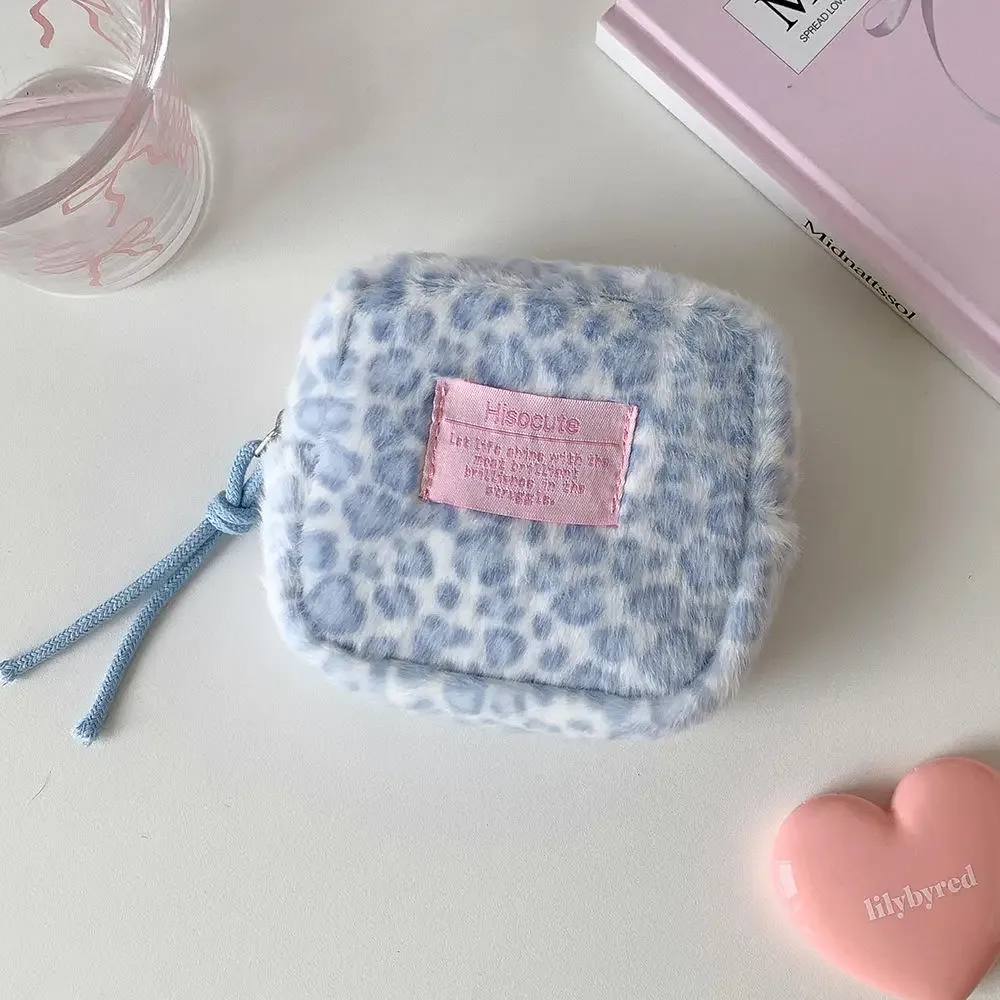 pochette cosmétique en peluche imprimé léopard style ins, mini trousse de maquillage portable, porte-monnaie à fermeture éclair, organisateur de voyage pour femmes et filles