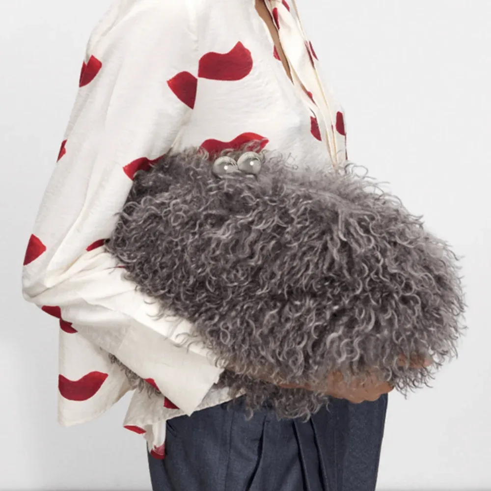 sac à main en fausse fourrure kisslock pour femme, pochette chaude et moelleuse pour l'hiver, sac à fermoir à cadre, rouge, jaune, orange, rose, beige