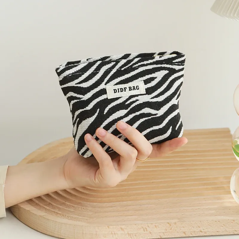 petit porte-monnaie imprimé léopard, sac de maquillage pour femmes, sac de rangement de cosmétiques portable, sac de rouge à lèvres à la mode, sac de doublure pour les déplacements quotidiens