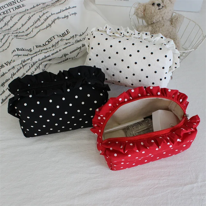 trousse de maquillage vintage à pois avec bord volanté grande capacité pochette de rangement portable pour cosmétiques et soins de la peau pour femme