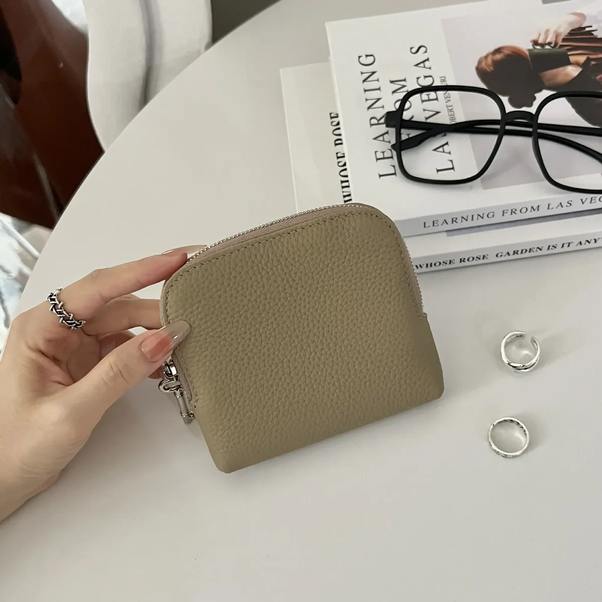 sac de rangement de bijoux en cuir véritable avec lettres gravées, sac de luxe pour femmes, pour montre, bracelet, collier, bagues, porte-monnaie, portefeuille