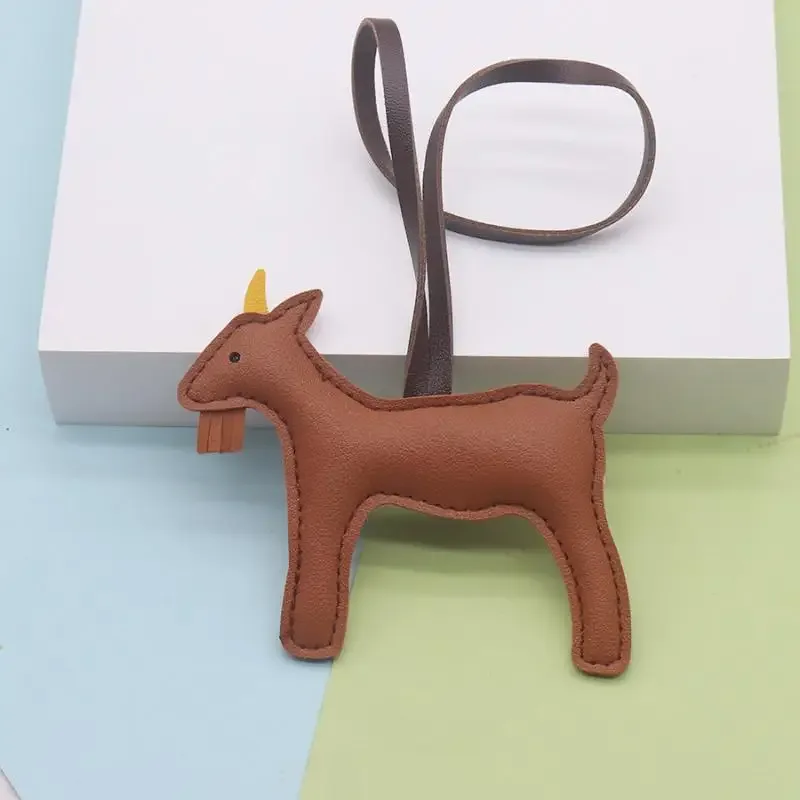 pendentif en cuir pu en forme de chèvre pour décorer sacs à main, sacs à dos et porte-clés