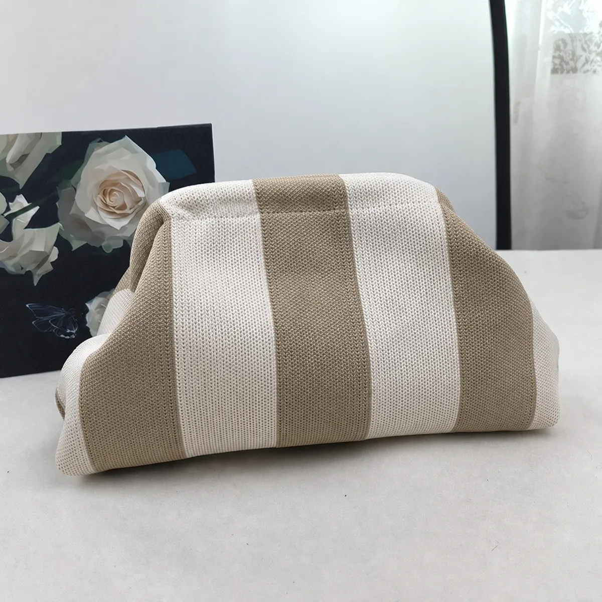 organisateur de maquillage portable, pochette tendance à motifs variés, sac à cosmétiques à main, sac à cosmétiques léger en tricot pour les trajets quotidiens