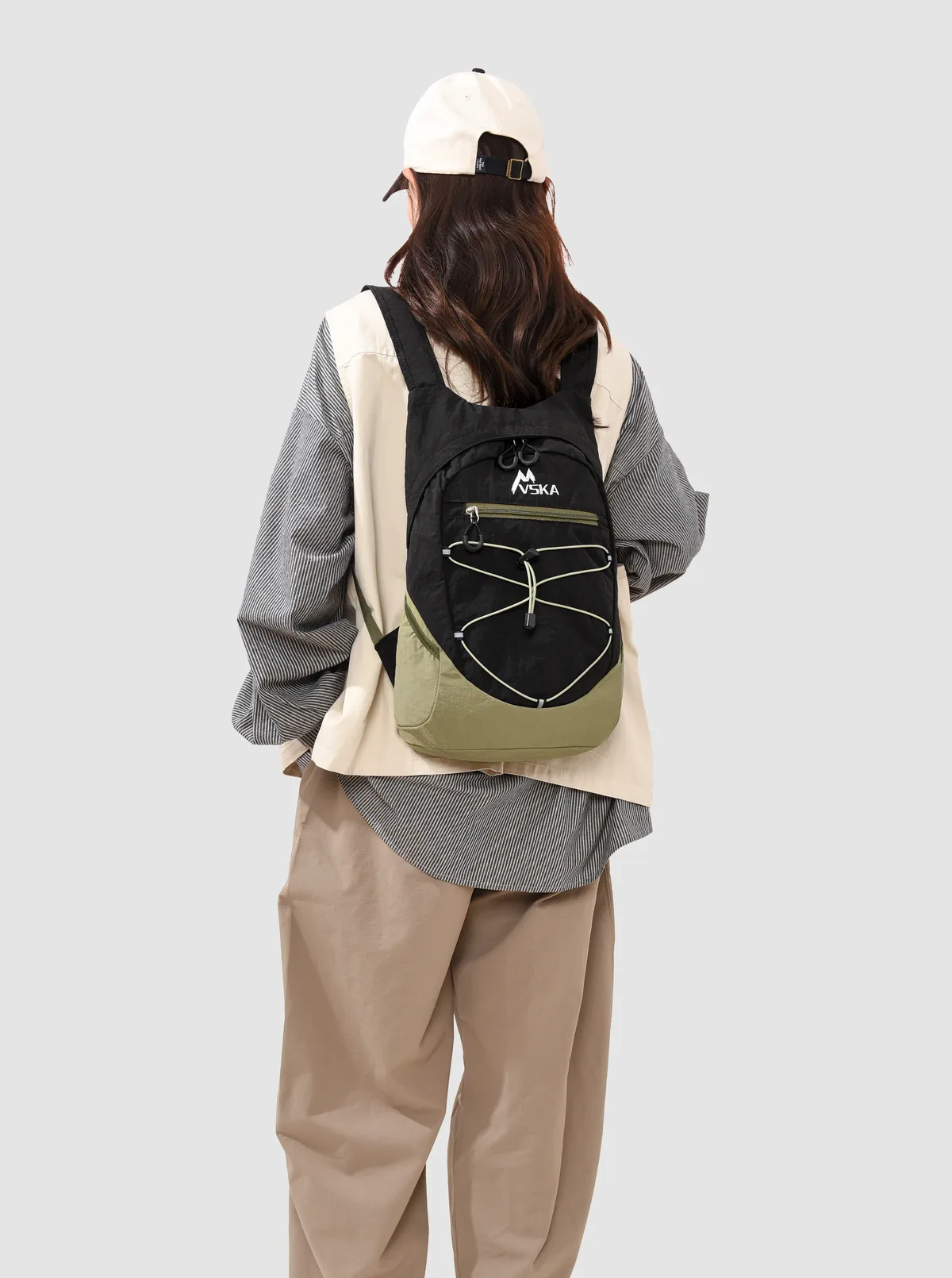 sac à dos de randonnée en plein air, sac à dos léger pliable et hydrofuge à plusieurs poches pour les voyages et les sports