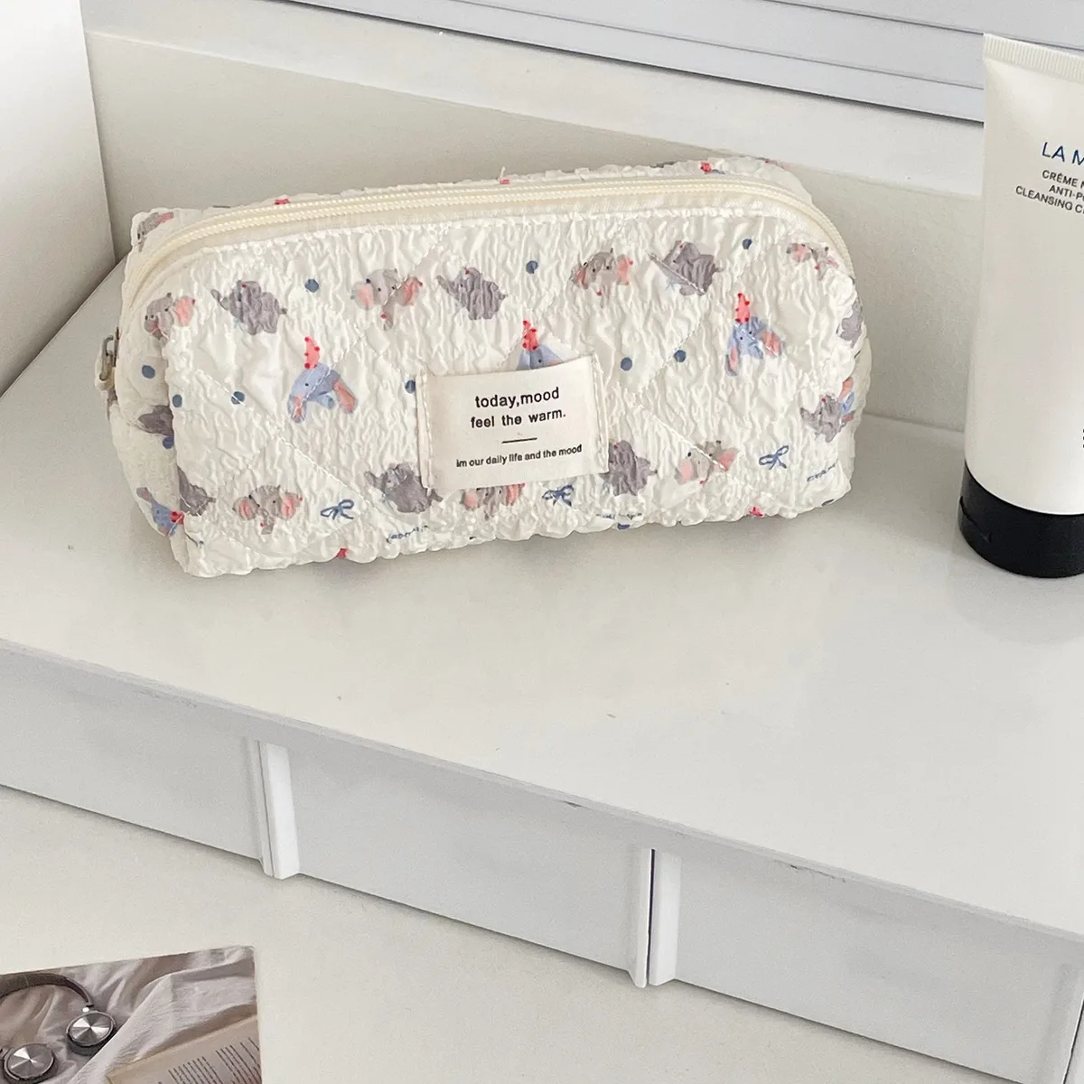 sacs à cosmétiques de voyage portables pour femmes, trousse de maquillage, sac à main d'embrayage, sac de rangement de toilette matelassé, grande capacité, ours de dessin animé