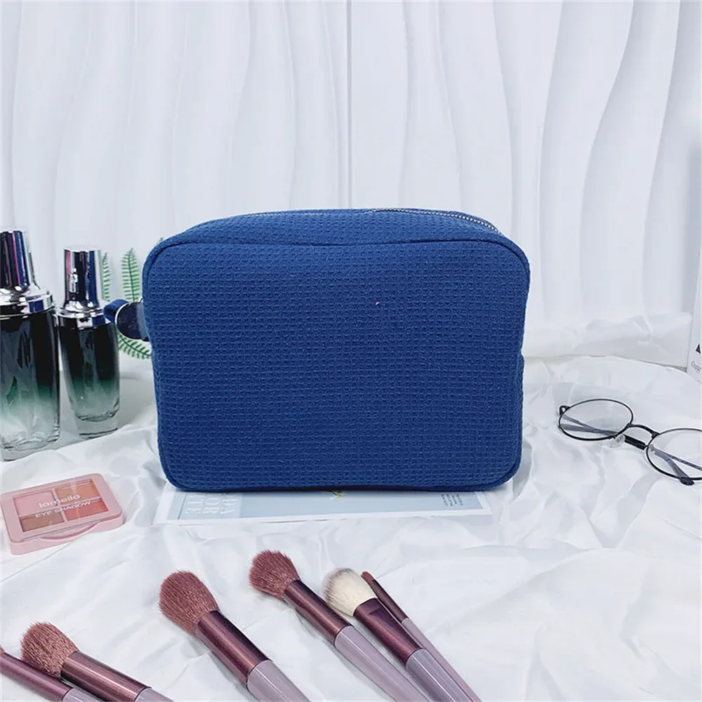 sac à cosmétiques gaufré avec nom brodé personnalisé, sac de rangement de voyage pour femmes, trousse de maquillage, cadeau d'anniversaire personnalisé pour dames, sac à main