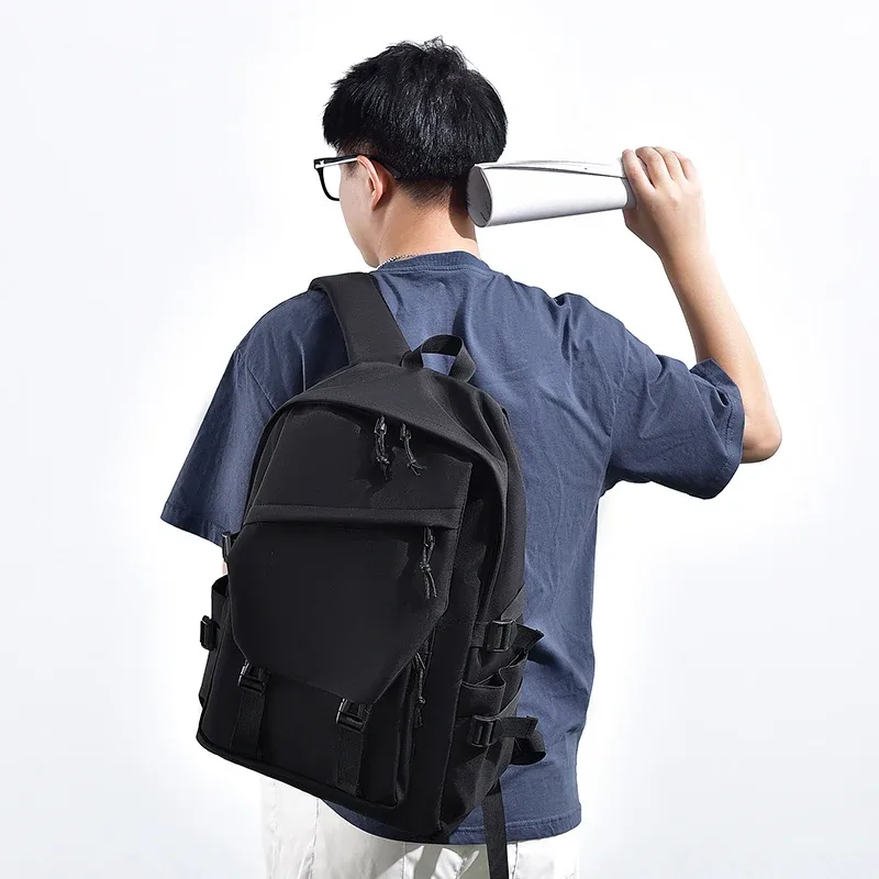sac à dos simple de couleur unie, sac à dos de voyage, beaucoup d'espace de rangement, très adapté aux déplacements, à l'école, au travail et à sortir.