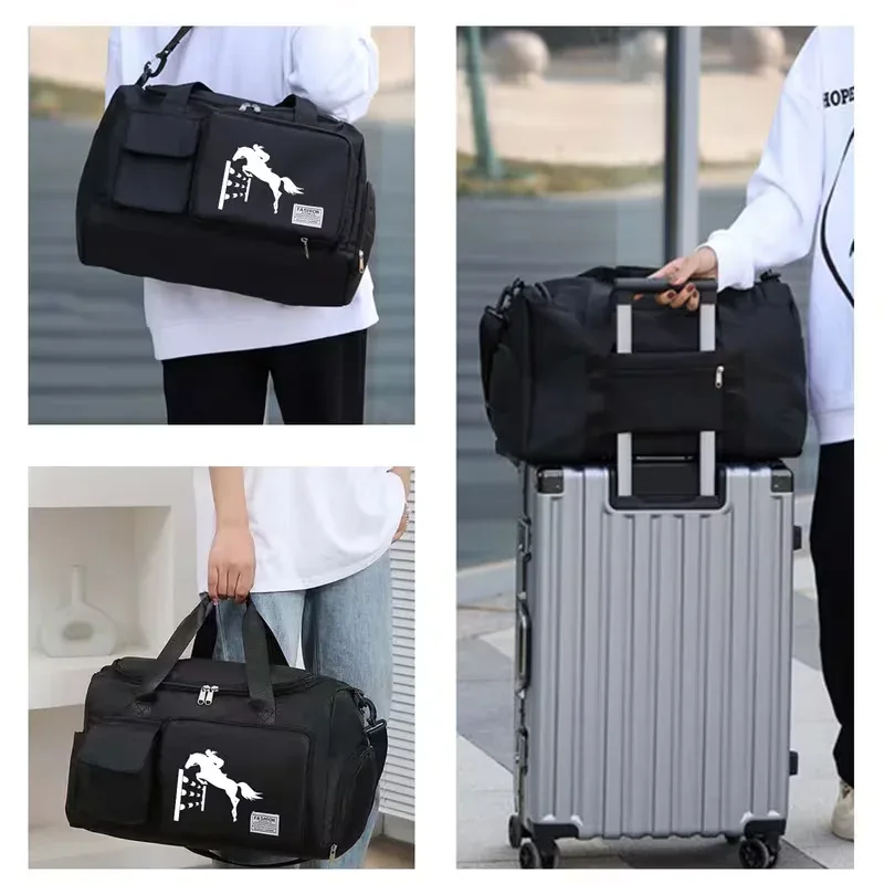 nouveau sac de voyage simple avec imprimé motif équestre, sac de sport multifonctionnel à la mode avec compartiment à chaussures indépendant, sac de rangement portable de grande capacité pour vêtements, adapté au fitness et aux courts séjours