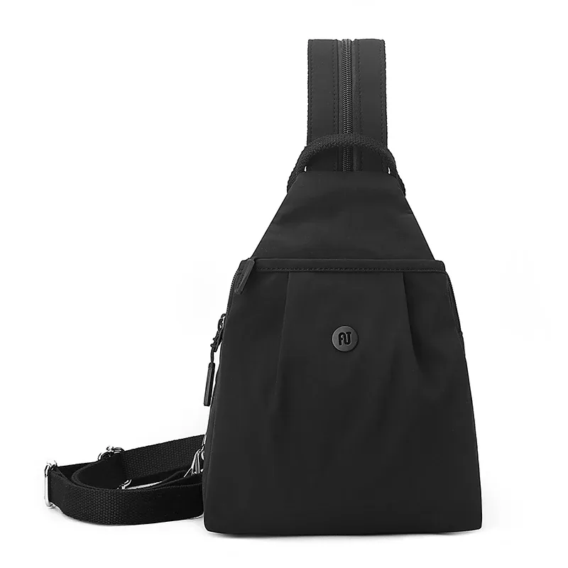 sac dos nylon gris pastel imperméable compartiment intérieur bandoulière arquée poche limon trapézoïdale voyage femme