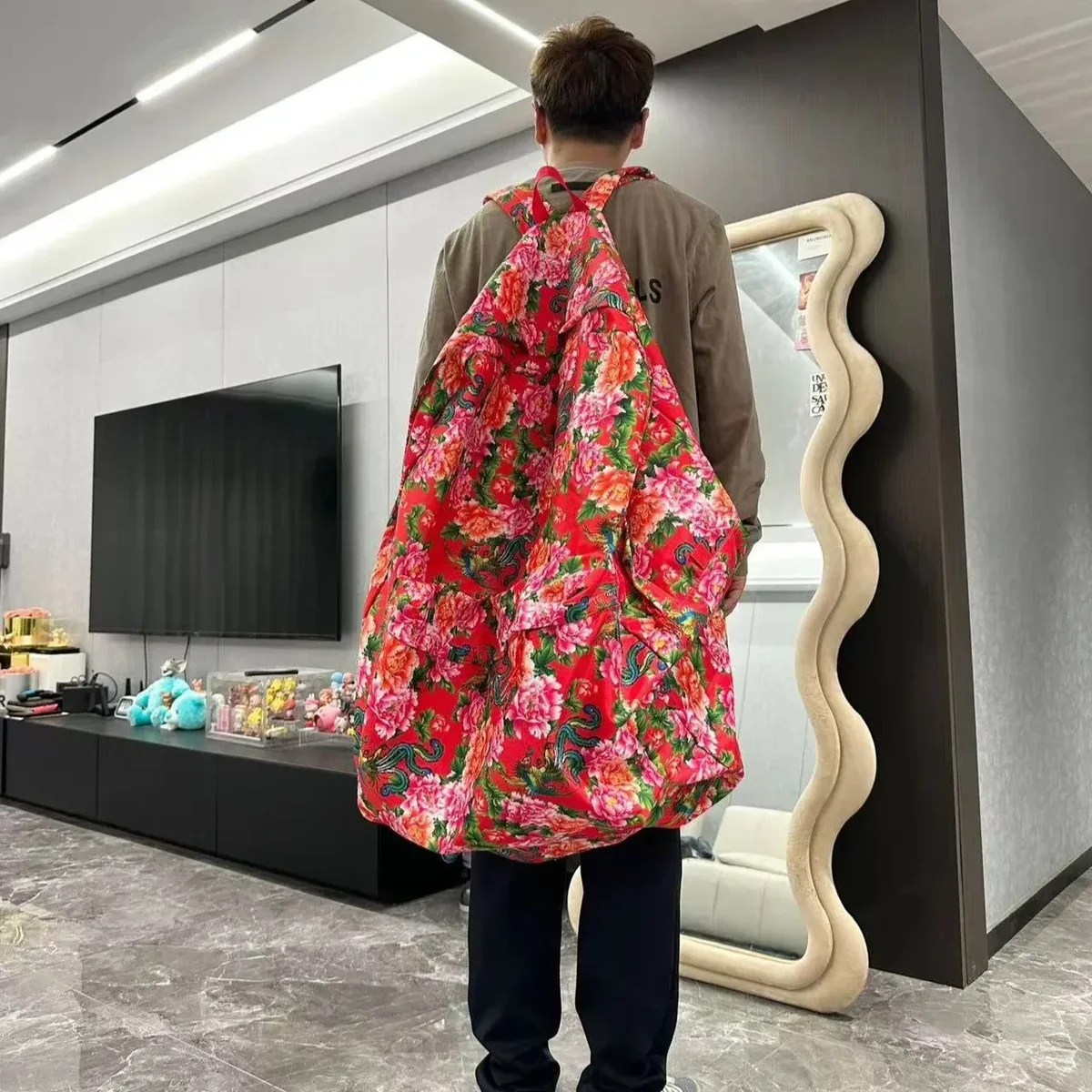 grand sac à dos super grand et surdimensionné, sac à dos géant pour voyage, sac à dos accrocheur, sac à bandoulière