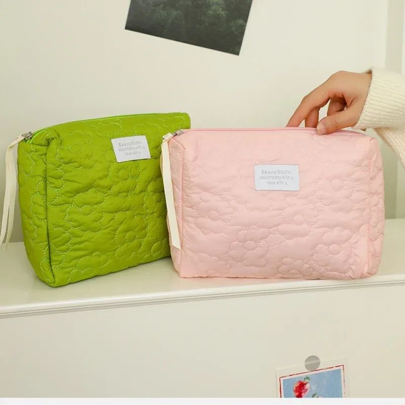 sac à cosmétiques de grande capacité à fleurs matelassées, sac de rangement portable étanche, pochette de maquillage de voyage