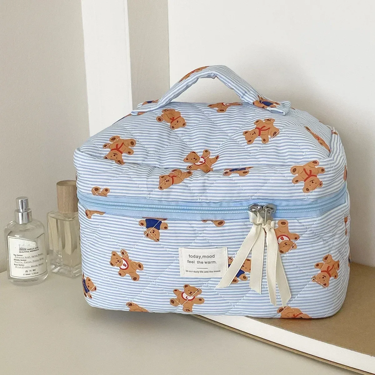 sac à cosmétiques matelassé ours rose pour femmes, joli organisateur de voyage de maquillage à fermeture éclair, sac à main féminin, pochette de toilette pour filles, 2024