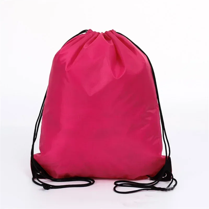 sac dos polyester vert noir jaune violet blanc bleu beige rose gris argent orange rouge petite taille ouverture haut cordonnement voyage sport école