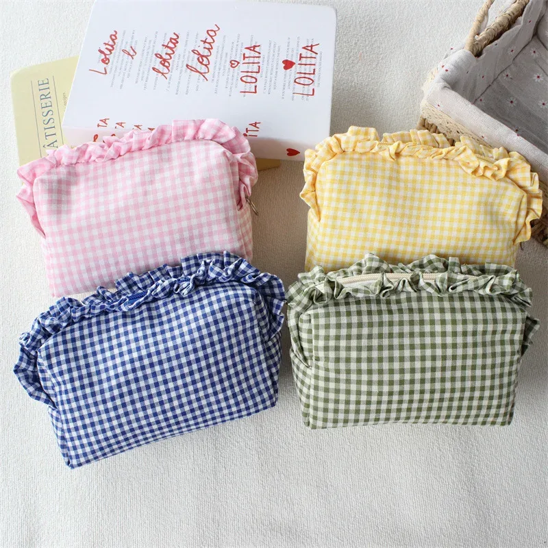 trousse de maquillage mignonne et de grande valeur, étui à crayons frais à motif quadrillé et dentelle, trousse de toilette portable grande capacité, pochette de rangement pour étudiants