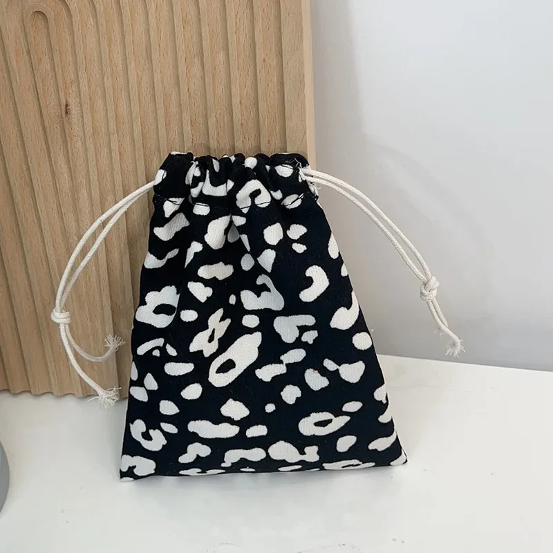 mini sac de rangement cosmétique à imprimé floral, sac de rouge à lèvres de maquillage wstring de proximité, petit gril, sac d'emballage de chaussettes de sous-vêtements de voyage