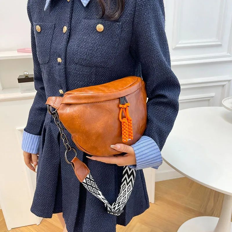 sac de taille en cuir souple pour femmes, sac banane avec chaîne, sac à bandoulière de bonne qualité, sacs de poitrine de styliste à la mode
