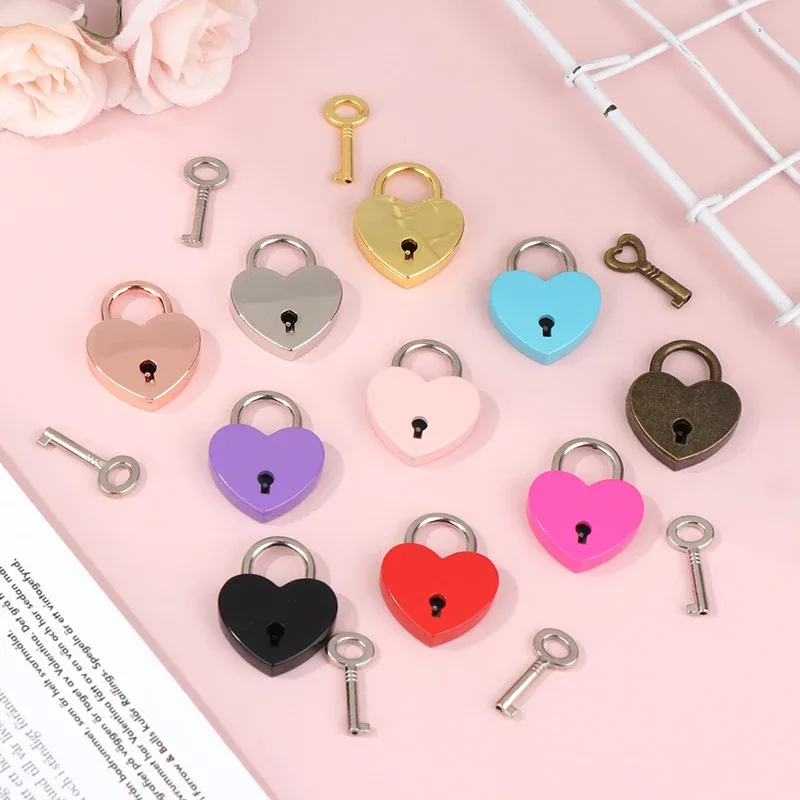 cadenas forme cœur métal noir rose rouge bleu doré voyage mariage bijoux valise cadeau noël