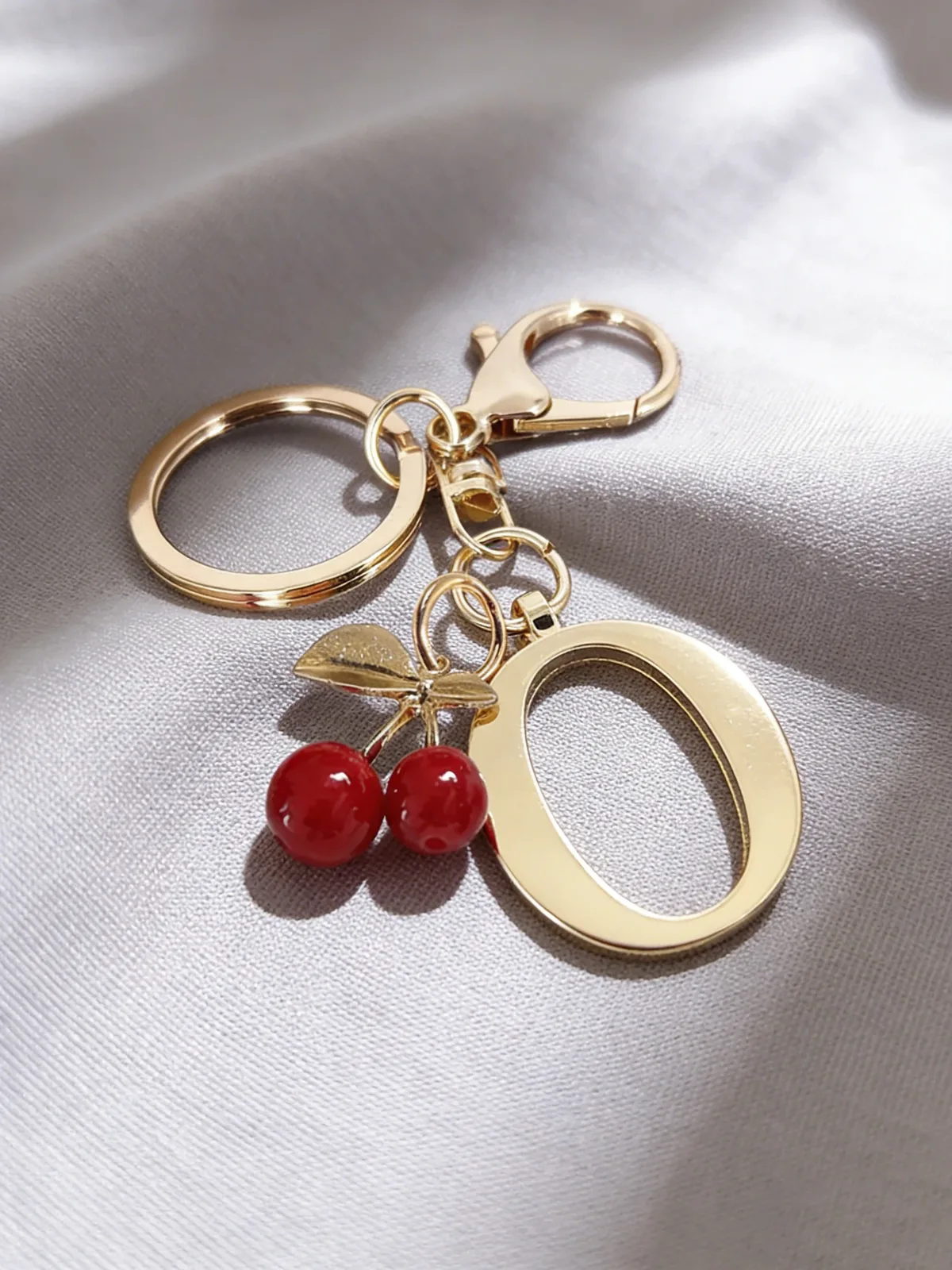 porte-clés élégant en or de qualité supérieure, pendentif 3d alphabet a-z, accessoire cœur rouge, anneau de porte-clés argenté tendance, pour sac/ordinateur portable